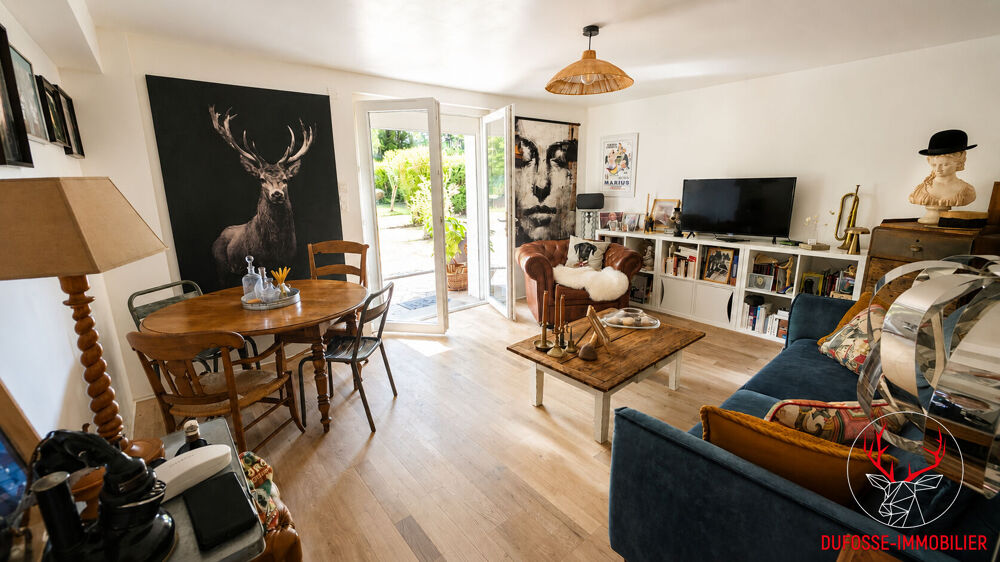 Maison rénovée - 230 m² - piscine - 7300m² de terrain - Sornay