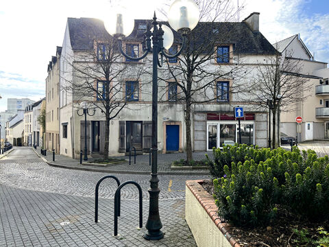 Local professionnel 37m2 à vendre immeuble du XVII ème vitrine cave VANNES SAINT-PATERN 102600 56000 Vannes