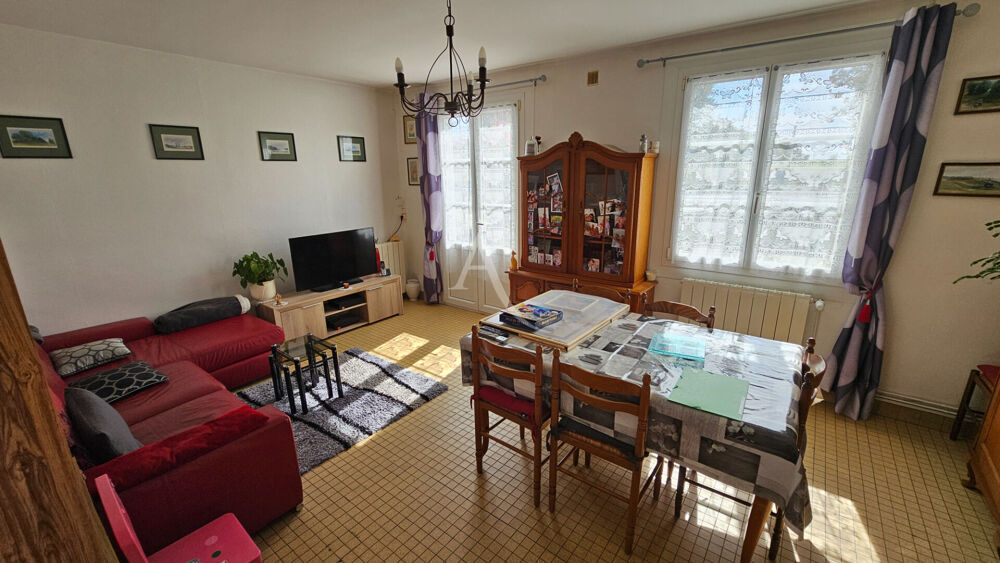 MAISON CENTRE BOURG 5 CHBRES / GARAGE/TERRAIN CONSTRUCTIBLE