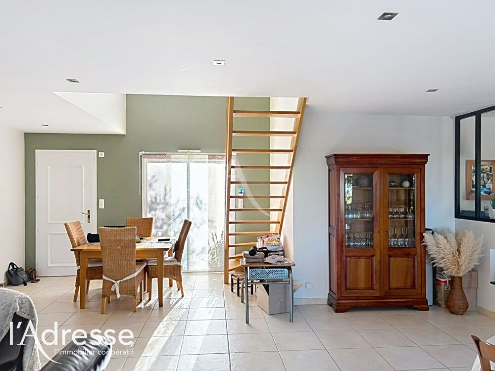 Vente Maison Maison moderne 2007 à Chalonnes sur Loire 4 chambres, plain pied, prestations haut de gamme Chalonnes sur loire