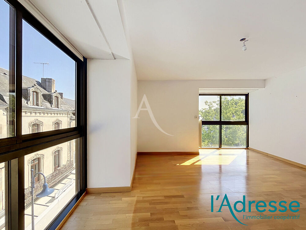 Appartement Mayenne 4 pièce(s) 79 m2 - Garage fermé et cave.