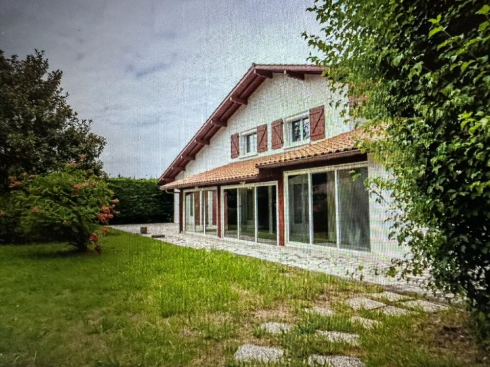 Maison Ahetze 6 pièce(s) 0191 m2