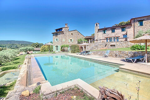   � vendre ! Authentique propri�t� proven�ale en Pierre 351 m� habitables + 404 m� d'annexes. Proche Draguignan (Ampus) Maison - 14 pi�ce(s) - 351 m�