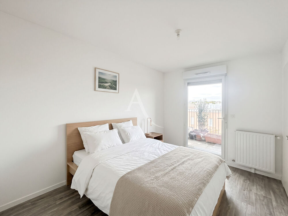 APPARTEMENT 3 PIÈCES AVEC LOGGIA ET PARKING PROCHE GARE