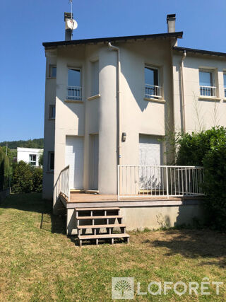  Maison  vendre 8 pices 180 m