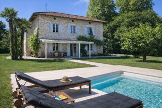  Maison � vendre 11 pi�ces 370 m�