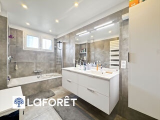  Maison à vendre 8 pièces 187 m²