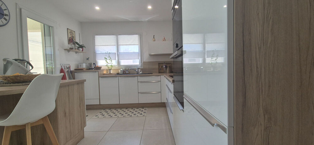 Vente Maison Maison 3 faces piscine  et studio Saint Jean Lasseille 6 pièce(s) 134 m2 Saint jean lasseille