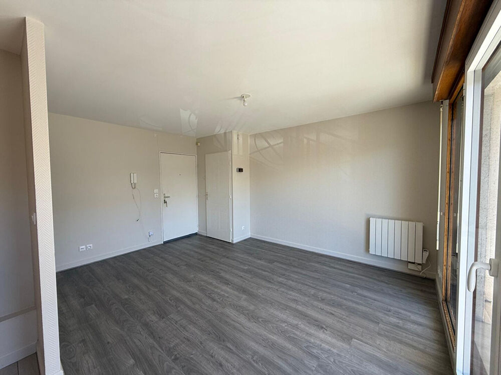 Studio 25.85 m2 avec balcon et cave - Centre Ville EVREUX
