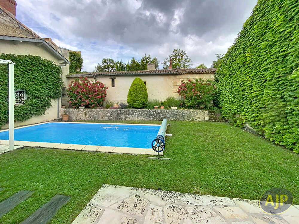 Maison 5 pièces 141 m² · à Blanquefort · 141 m² · 569 000 €