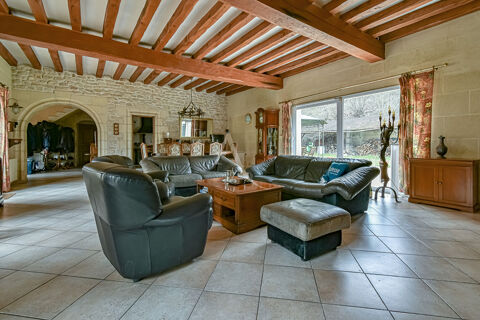 Vente Villa Betz - demeure - Maison de maitre - chteau - Villa -  457 m2 - terrain d'environ 24.000 m2. Betz