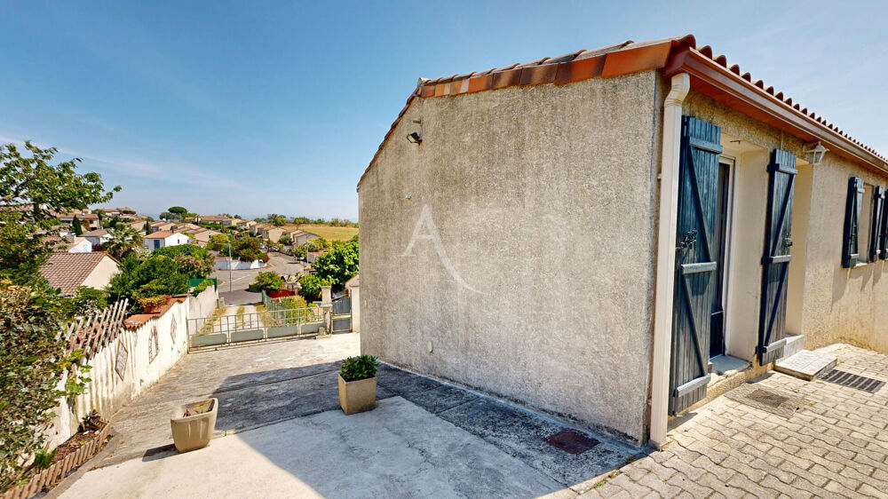 Maison d'habitation avec une vue dégage a CARCASSONNE