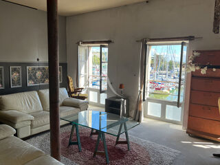  Appartement à louer 3 pièces 117 m²