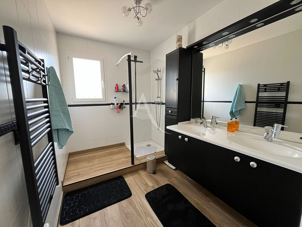 Vente Maison Belle villa T5 avec piscine et jardin Lezignan corbieres