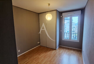  Appartement à louer 2 pièces 50 m²