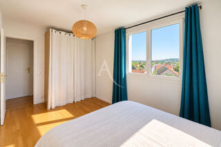  Appartement à louer 4 pièces 74 m²