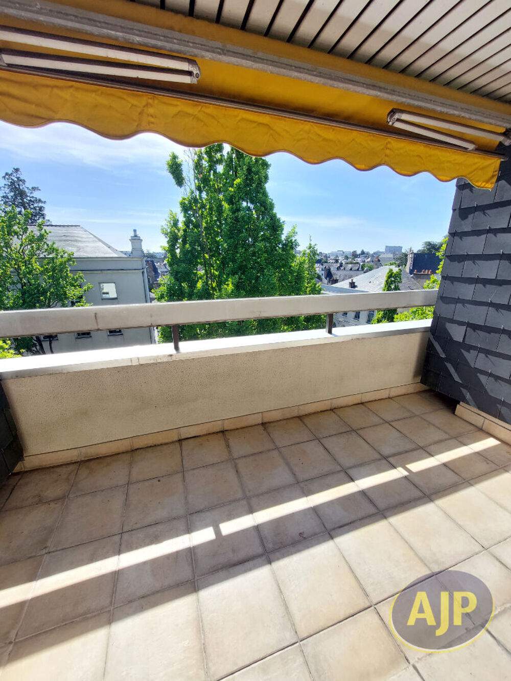 Location Appartement Résidence sénior - Rue Paul Bellamy - Appartement T2 avec cave Nantes