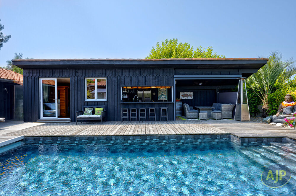 Vente Maison MARTIGNAS SUR JALLE - PROPRIETE D'EXCEPTION 210 m2 - PISCINE JARDIN EXOTIQUE GARAGE - ELEGANCE & ART DE VIVRE AUX PORTES DE BORD Martignas sur jalle