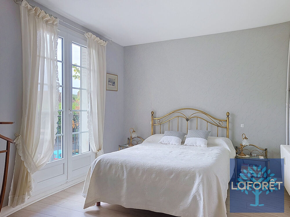 Vente Appartement Etampes centre ville, beau 3 pièces de 73 m² avec balcons et parking Etampes