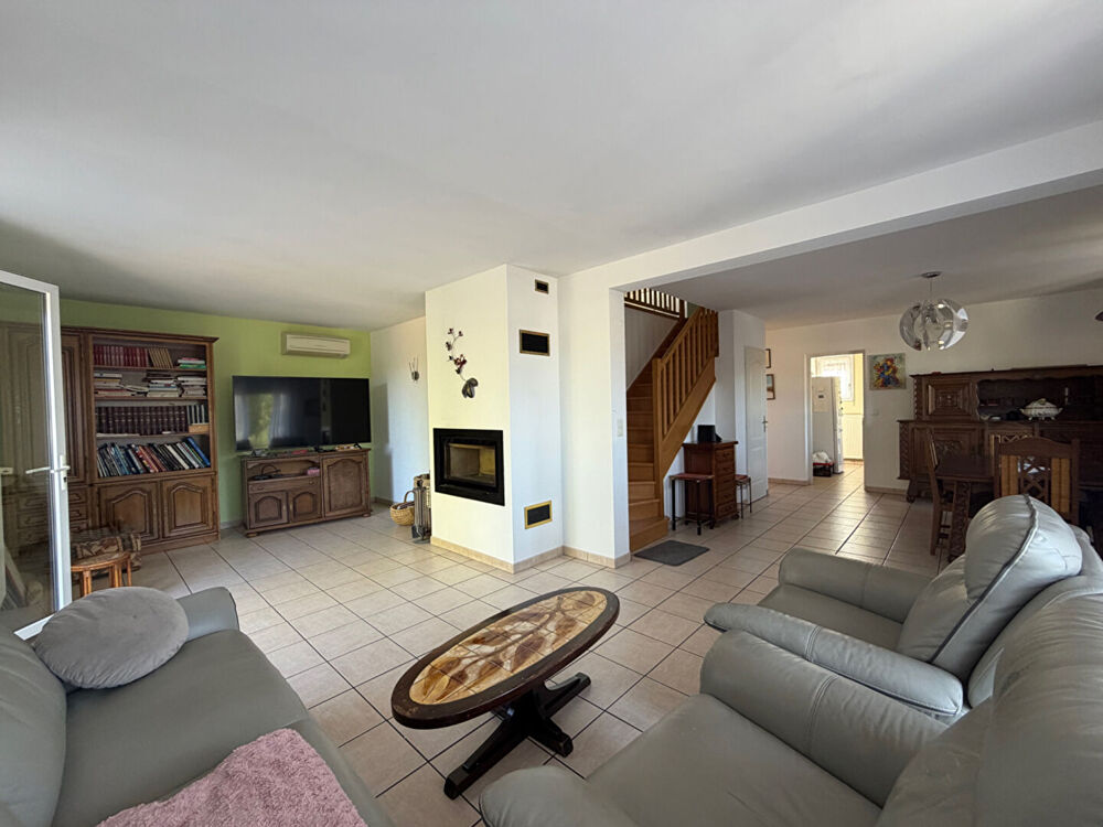 Maison Montmorot 6 pièces / 159.33 m² /3 chambres