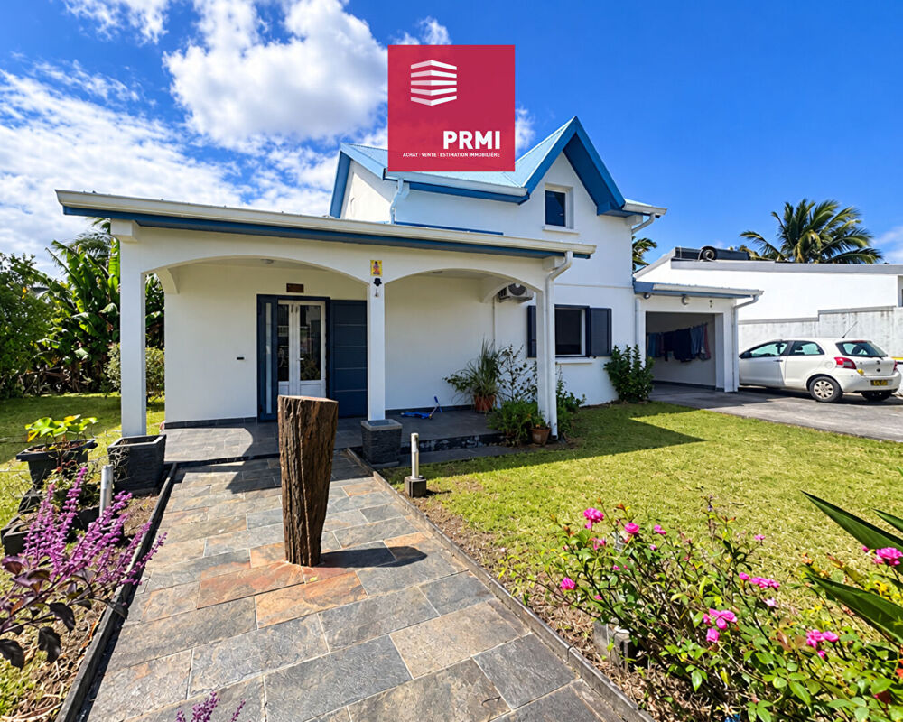 Maison familiale 3 chambres à Sainte-Suzanne - Terrain de 616 m² piscinable
