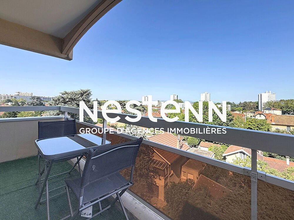 Grand Appartement T2 avec une chambre, Balcon en dernier étage Centre Ville - 69500 BRON