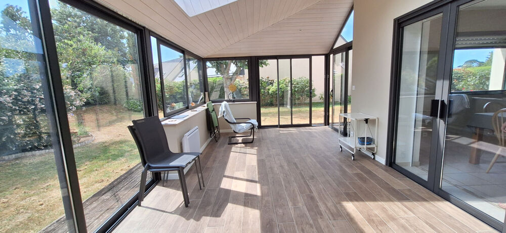 FOUESNANT BOURG - Maison contemporaine de 170 m² sur un joli terrain de 950 m² !