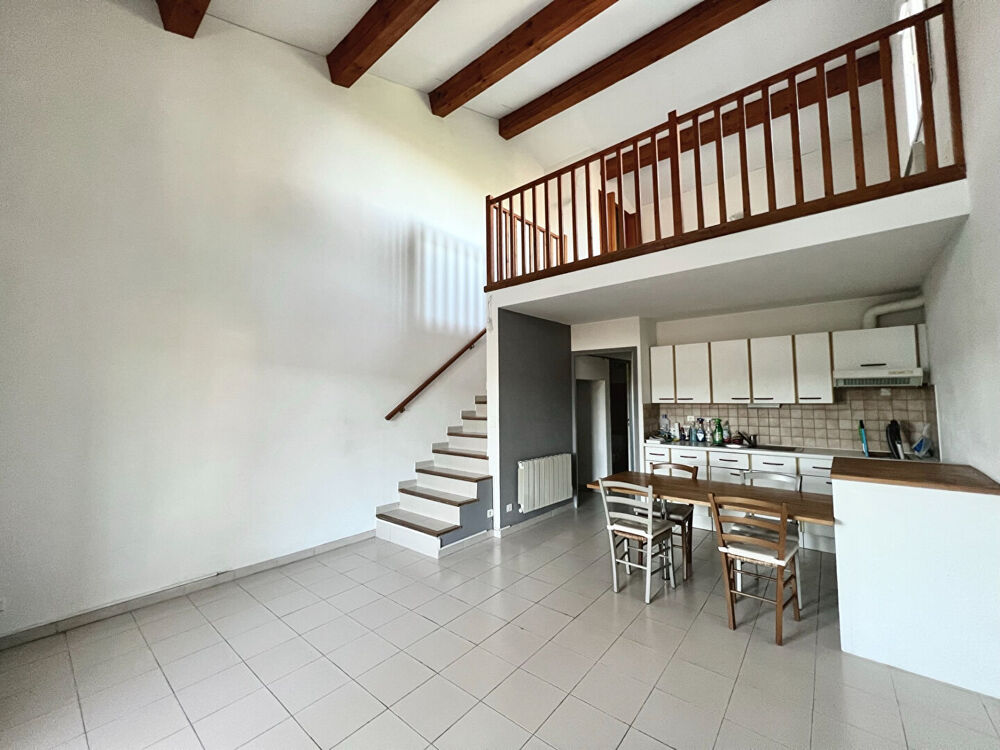 Location Appartement APPARTEMENT LES MILLES - 2 pièce(s) - 48 m2 Les milles