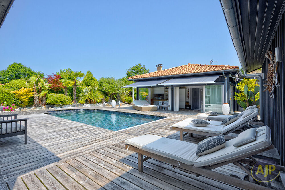 Vente Maison MARTIGNAS SUR JALLE - PROPRIETE D'EXCEPTION 210 m2 - PISCINE JARDIN EXOTIQUE GARAGE - ELEGANCE & ART DE VIVRE AUX PORTES DE BORD Martignas sur jalle