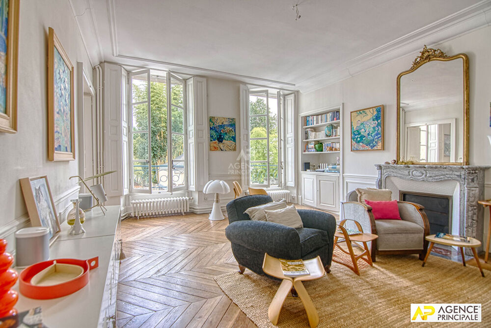 Vente Appartement Versailles Notre-Dame Parc Appartement 5 pièces 130.56 m² carrez situé au 1er étage + caves Versailles