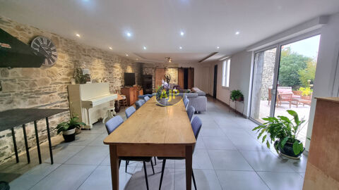   BESLE SUR VILAINE - 237 m� hab- 500 m� de Hangar - TERRAIN Maison - 5 pi�ce(s) - 237 m�