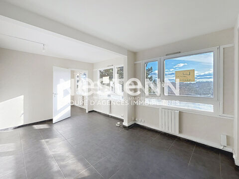 Local professionnel r&eacute;nov&eacute; Centre Ville Franklin Roosevelt - 69500 BRON 141000 69500 Bron