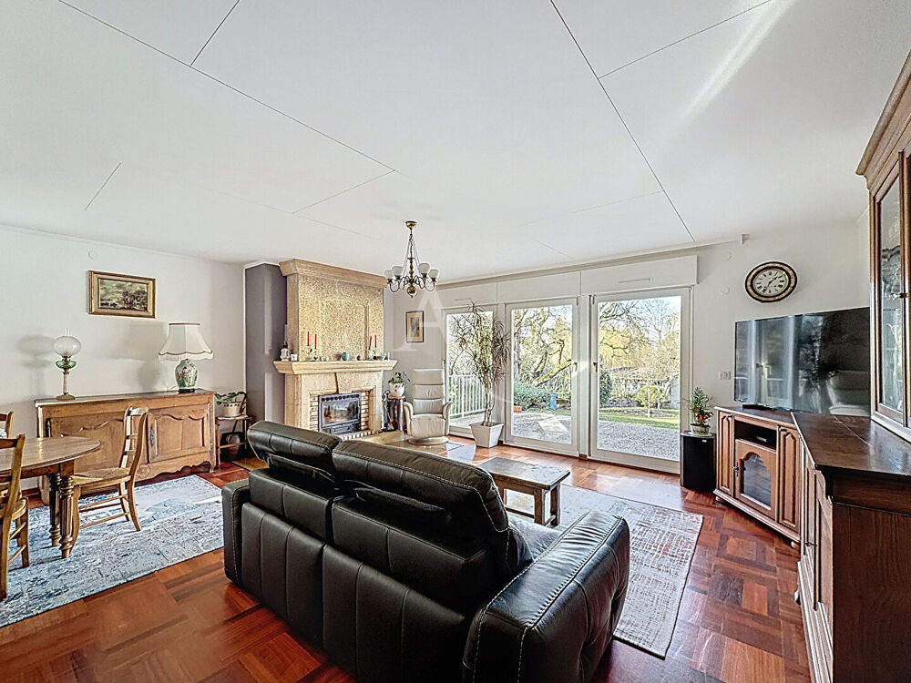 Vente Maison Maison situ�e � Nanteuil les Meaux - vivable de plain pied - 5 chambres - jardin de 1330 m2 et sous-sol total Nanteuil les meaux