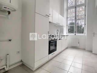  Appartement à louer 3 pièces 75 m²