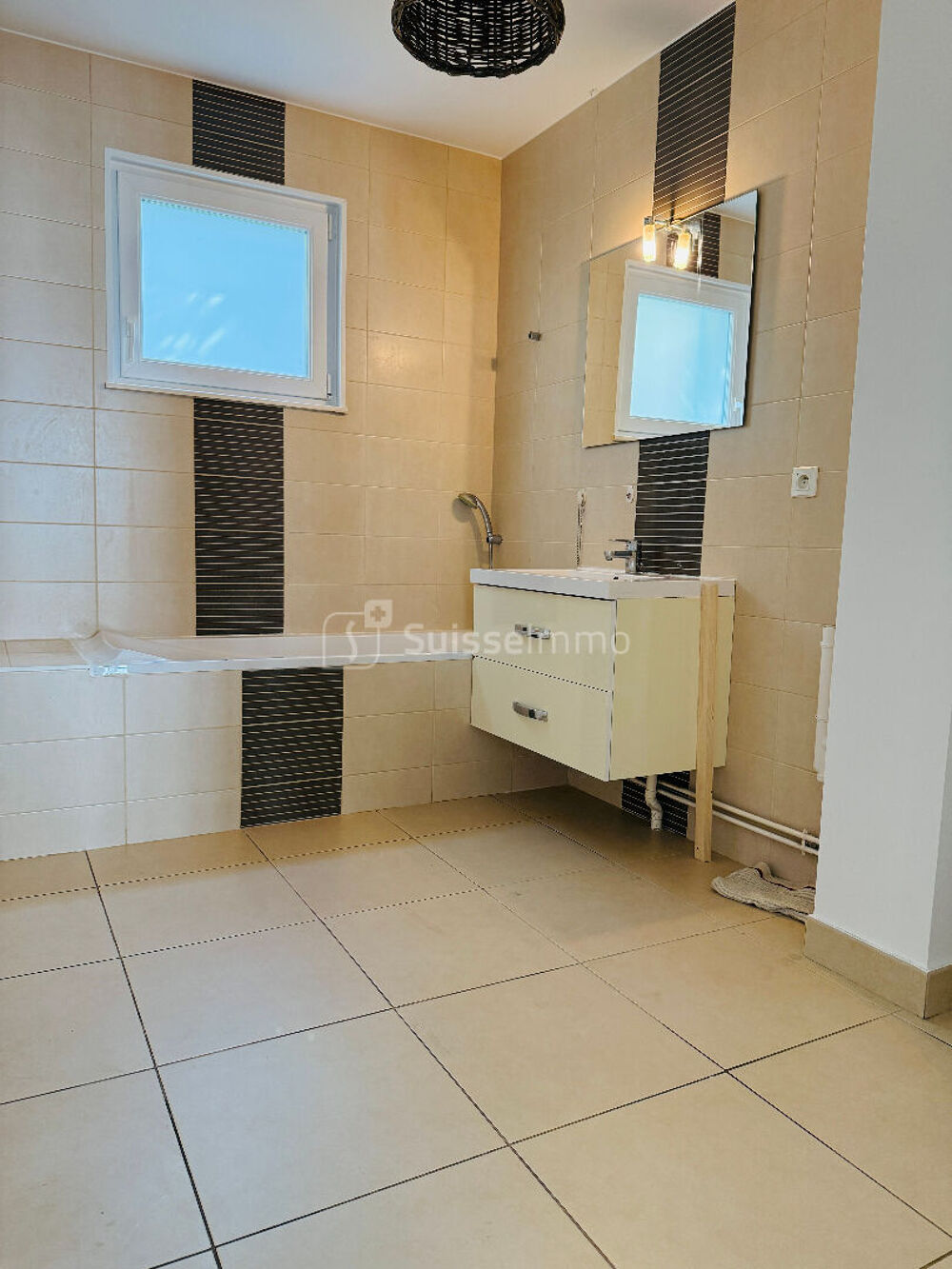 Vente Maison Maison  de plain- pied 110 m2 Carrez / 137 m2 au total Les auxons
