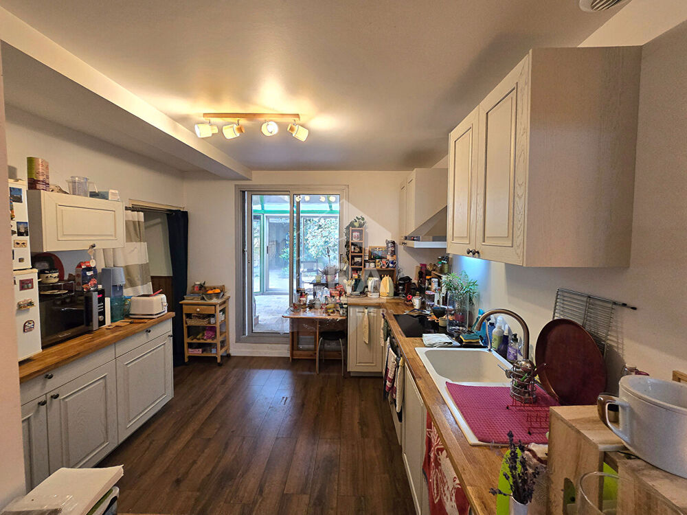 Vente Maison Maison Montpon Menesterol 9 pièce(s) 181,71 m2 Montpon menesterol