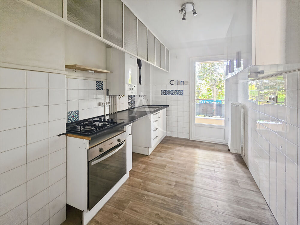 Exclusivité à vendre Appartement T4 de 77 m² avec deux balcons et stationnement 13190 Allauch La Pounche