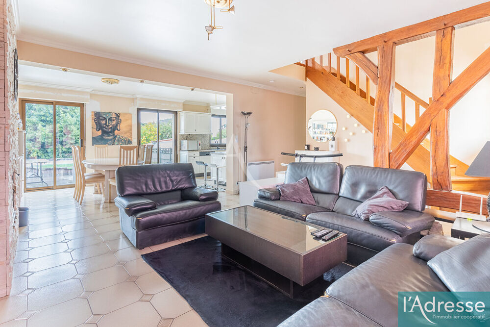 Vente Maison ATHIS-MONS CENTRE-VILLE MAISON FAMILIALE 6 PIÈCES AVEC JARDIN, TERRASSE ET DOUBLE GARAGE Athis mons