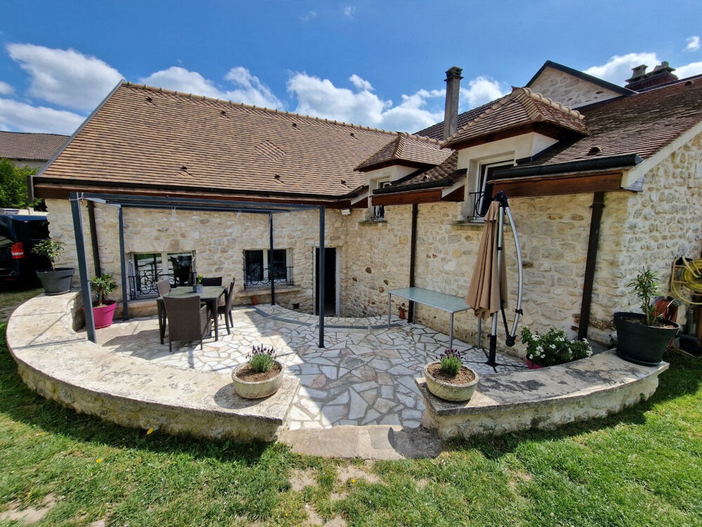 Maison 6 pièces 121 m² · à Breuil Bois Robert · 121 m² · 335 000 €