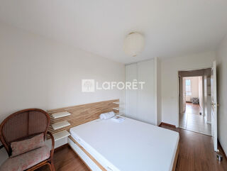  Appartement à louer 4 pièces 80 m²
