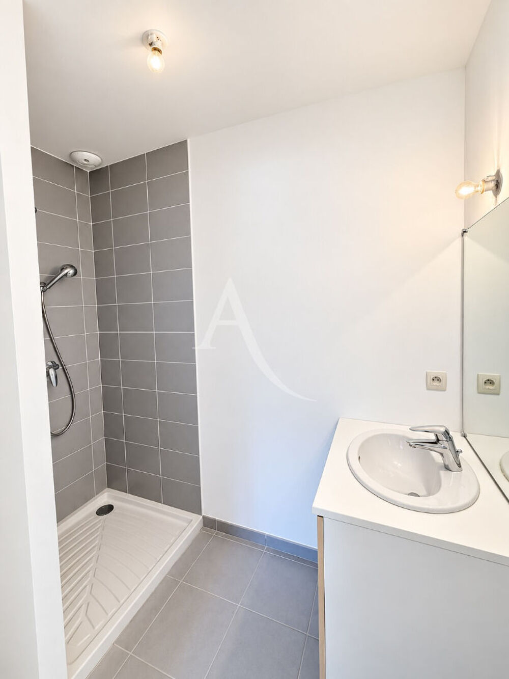 Vente Maison POITIERS ? QUARTIER DEMI-LUNE ? MAISON 5 PIÈCES AVEC GARAGE ? TERRAIN D'ENVIRON 200 M² Poitiers