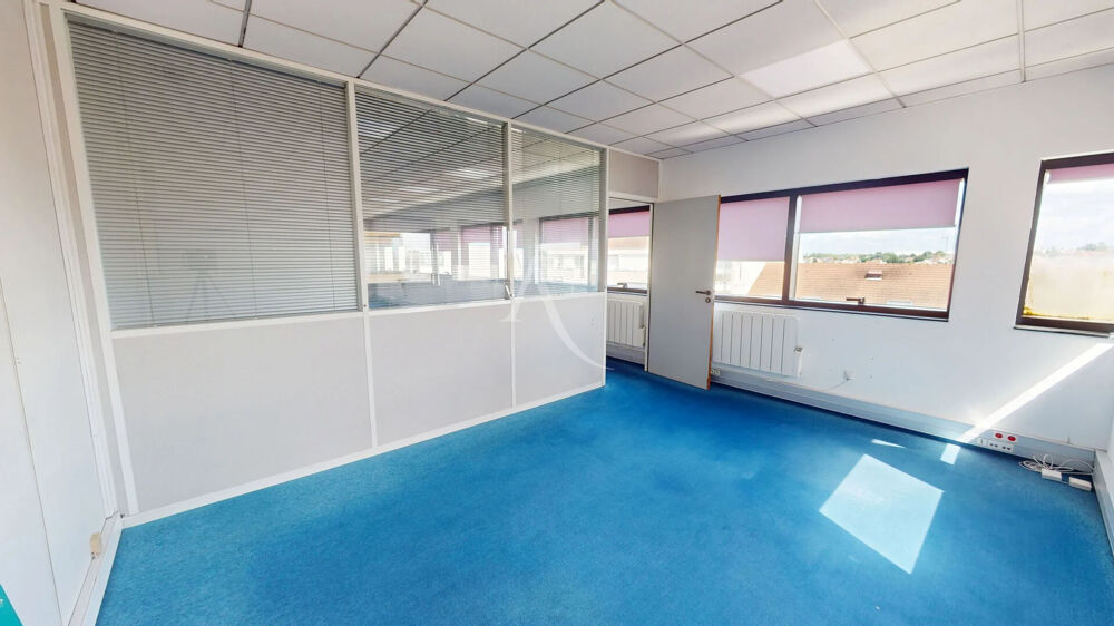   Local commercial CHILLY-MAZARIN 66.51 m² Chilly mazarin