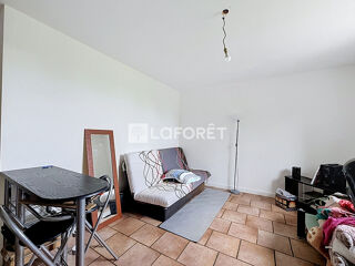  Immeuble à vendre 15 + pièces 354 m²