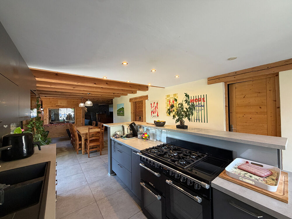 Vente Maison Maison Cussac 6 pièce(s) 186 m2 Cussac