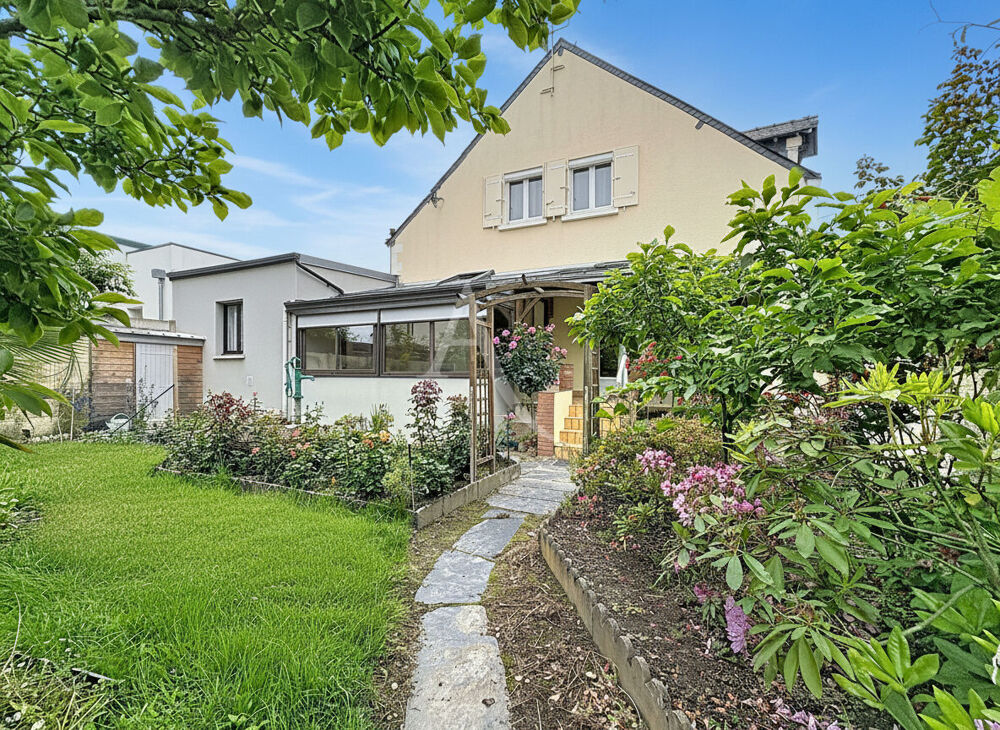 Maison 6 pièces 114 m² · à Trelaze · 114 m² · 298 780 €