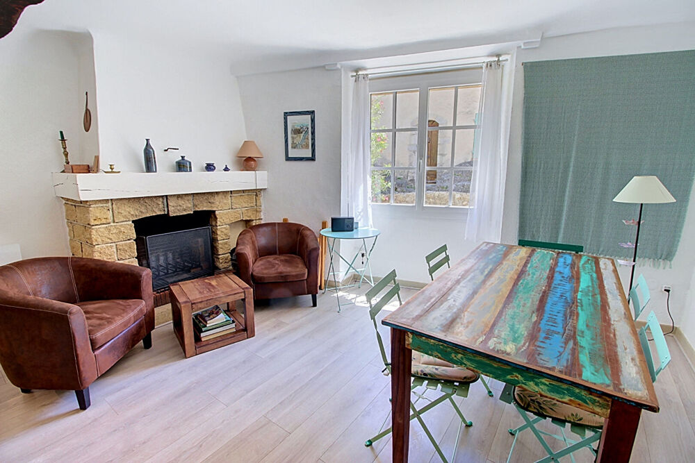 A VENDRE EN EXCLUSITIVE ! Maison de village Entrecasteaux 3 pièces 80 m2 + terrasse