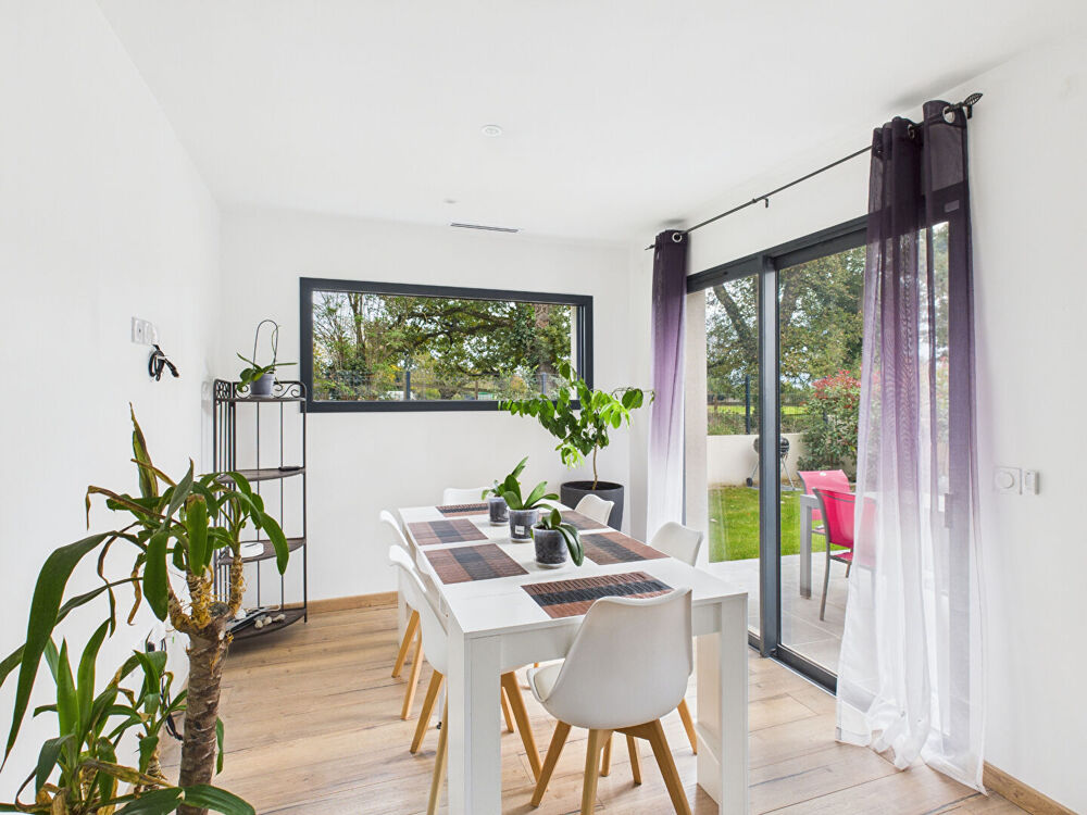 Vente Maison MAISON CONTEMPORAINE RT2020 5 pièce(s) 136 m2 ur 580m² terrain ROMANS SUR ISERE 26100 Romans sur isere