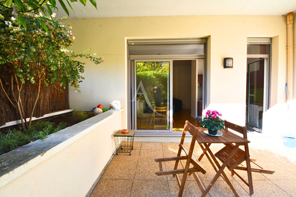 Appartement Cachan 3 pièce(s) 65.84 m2