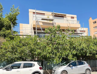  Immeuble � vendre 421 m�