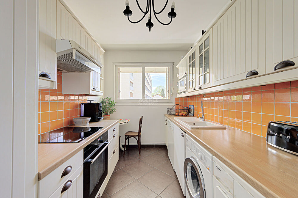 Vente Appartement Appartement  3 pièce(s) 73 m2 Saint germain en laye